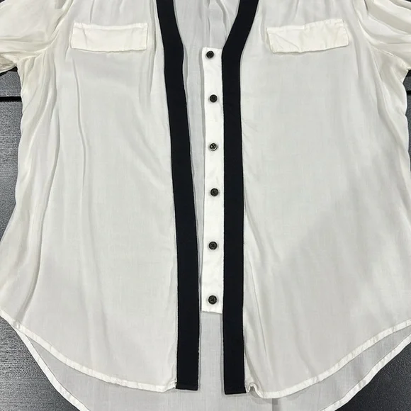 Express White Long Sleeve Button Up Shirt with Bold Black Trim - M - Picture 6 of 9